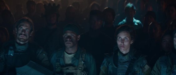 Terminator Genisys - Clip Machine Battle (English) HD