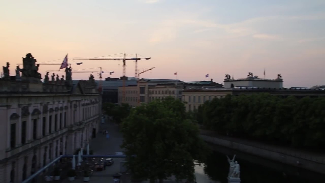 Deutschland 83 - Featurette Bertelsmann Sommerkino (Deutsch) HD