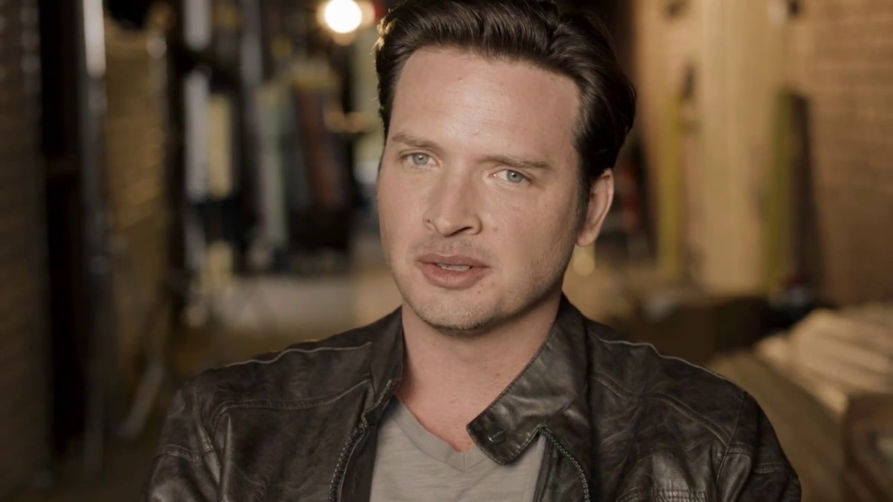 Rectify - S03 Featurette Aden Young (English) HD