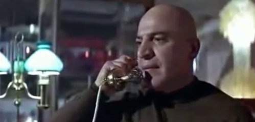 On Her Majesty`s Secret Service - Clip Ski chase (English)