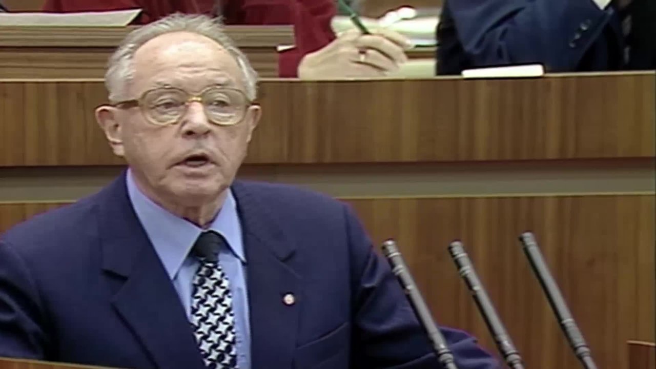 Erich Mielke - Clip Rede Volkskammer (Deutsch) HD