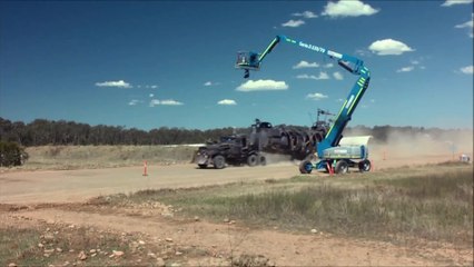 Mad Max Fury Road - Featurette Tanker Stunt (English) HD