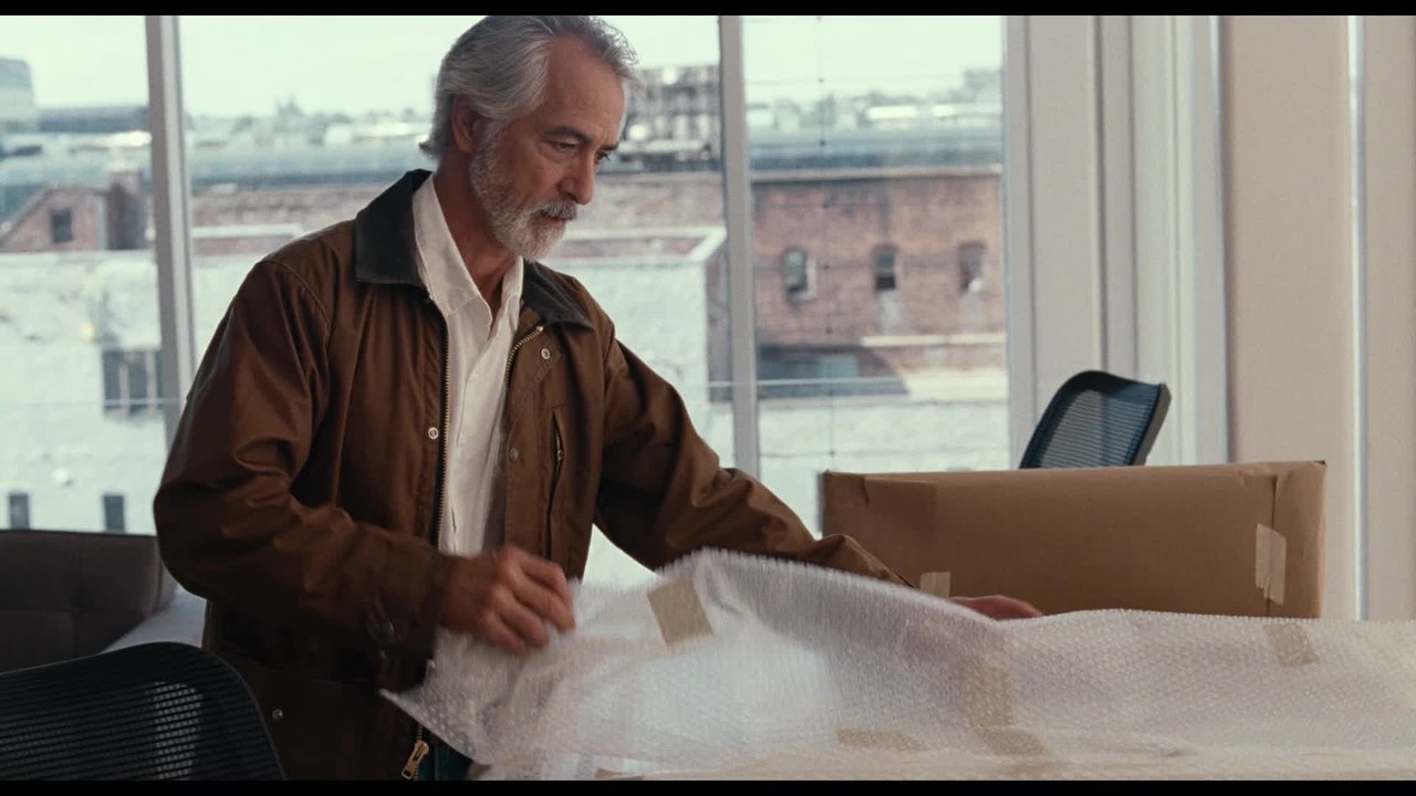 Louder than Bombs - Clip Eine Story in der Times (Deutsch) HD