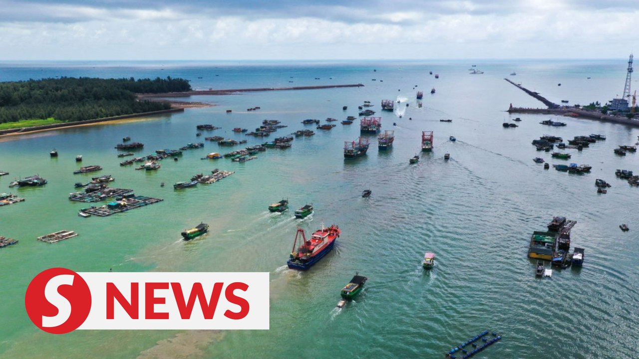 Ex-fisherwoman in China embraces new life ashore