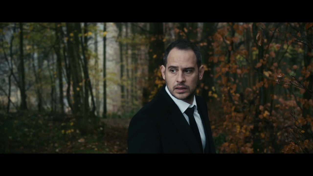 Die dunkle Seite des Mondes - Clip Urs entdeckt den Wald und trifft Lucille (Deutsch) HD