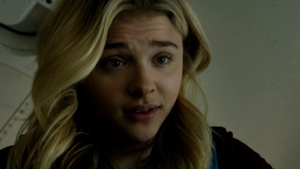 Die 5te Welle - Clip Cassie verpasst den Bus (Deutsch) HD