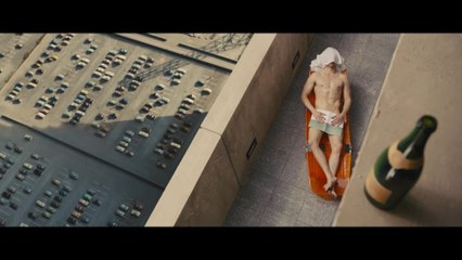 High-Rise - Clip Sunbathing (English) HD
