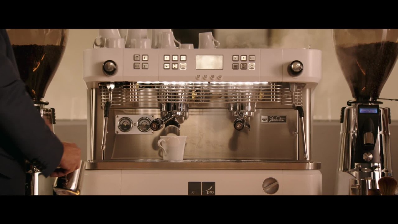 Outside the Box - Clip 06 Peter klÃ¤rt Paul auf warum er die Schauspieler als Geiselnehmer eingestellt hat (Deutsch) HD