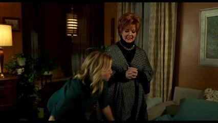 The Boss - Clip 02 Michelle probiert Claires Bettsofa aus (Deutsch) HD