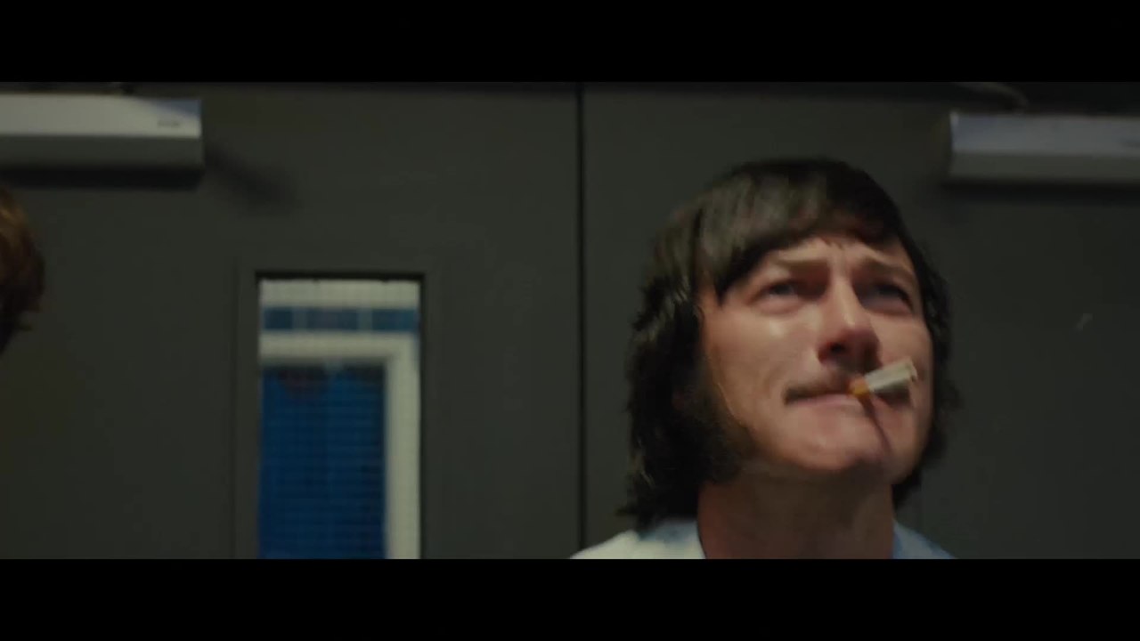 High-Rise - Clip Wilder sprengt die Poolparty der Oberschicht (Deutsch) HD