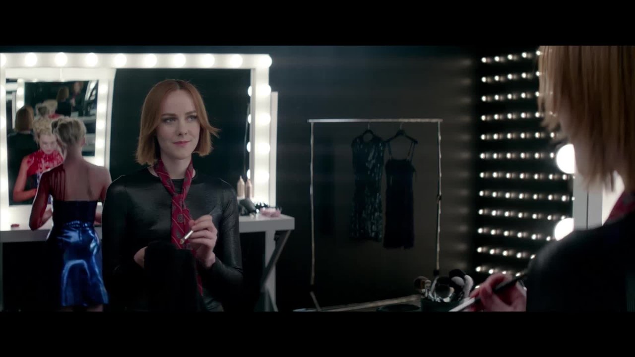 The Neon Demon - Clip Erster Nahkontakt Jesse trifft auf Make-Up Artist Ruby (Deutsch) HD