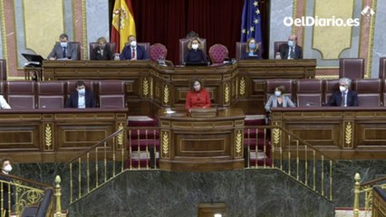 El Gobierno anuncia que bajará del 21% al 4% el IVA de las mascarillas de venta al público