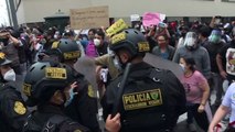 Unos 30 detenidos y algunos heridos en protestas contra Merino en Perú