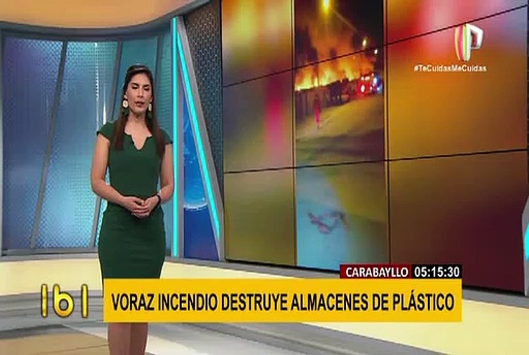 Incendio de grandes proporciones consume almacenes de plásticos