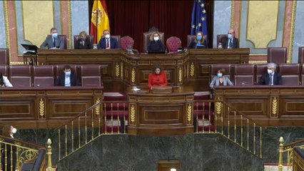 Montero anuncia la bajada del IVA de las mascarillas el 21% al 4% después de recibir la autorización de Bruselas