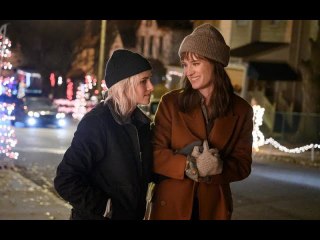 Happiest Season Trailer A Queer Holiday Romcom That Promises To Redefine