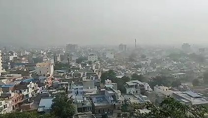 धुंध में लिपटी सूर्यनगरी, दिन में सर्दी का अहसास
