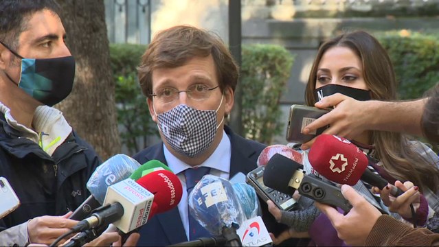 Almeida reclama al Gobierno la bajada del IVA en mascarillas