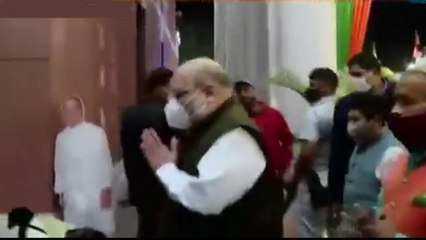 Télécharger la video: Amit Shah reaches BJP HQ for Bihar victory celebration