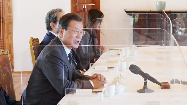 문 대통령, 외교·안보 원로 초청해 미 대선 이후 정책 점검 / YTN