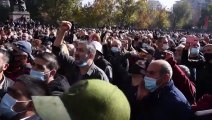 المعارضة الأرمينية تحاول التعبئة ضد اتفاق وقف إطلاق النار في ناغورني قره باغ