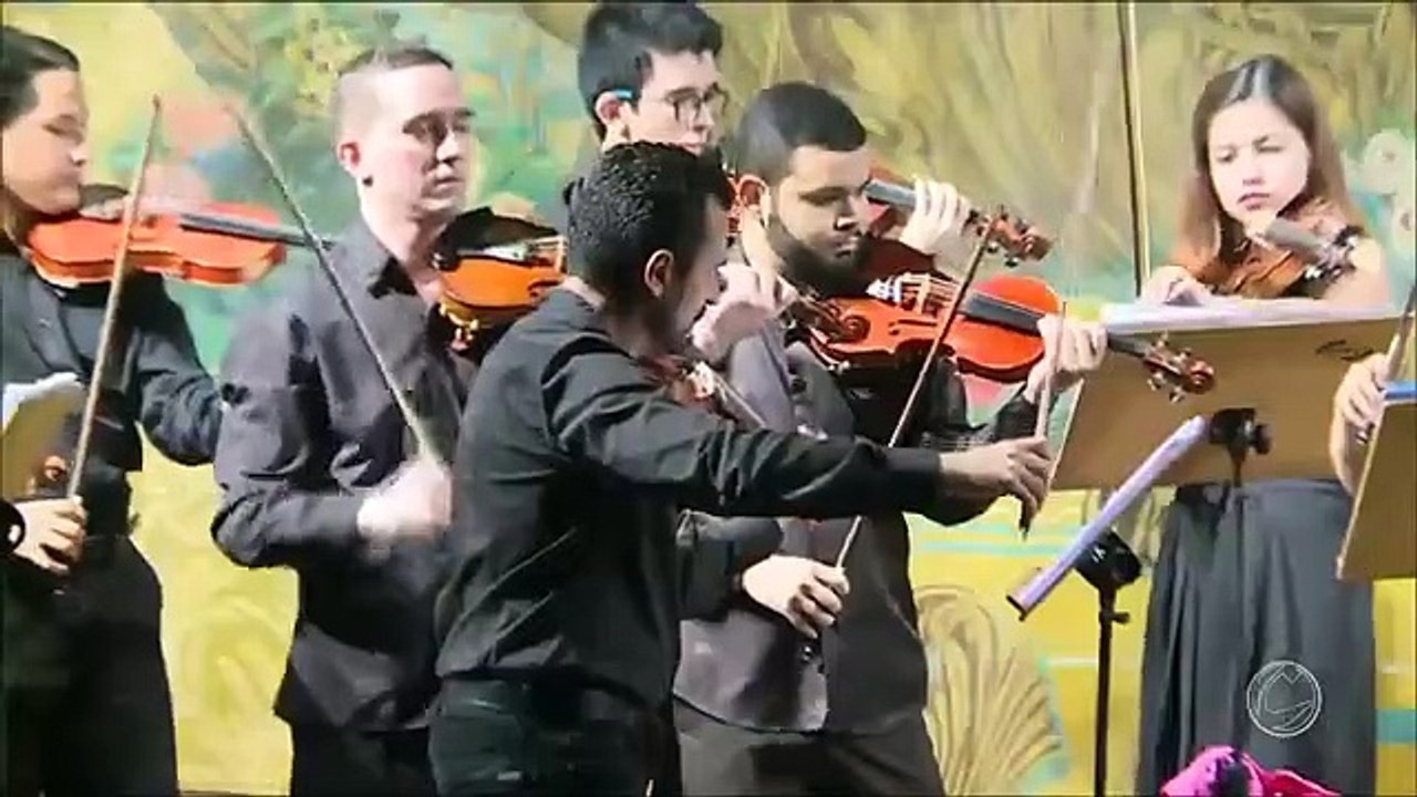 [1-2] Violinista Carmelo de Los Santos e Camerata Vale da  Fundação Amazônica de Música no XXXII Festival Internacional de Música do Pará - Brasil