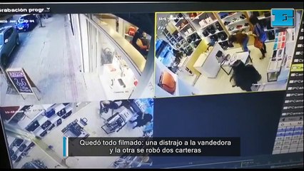 Una distrajo a la vendedora y la otra robó dos carteras: quedó todo filmado