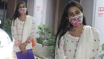 Sara Ali Khan Snapped at Anand L Rai Office Andheri | FilmiBeat