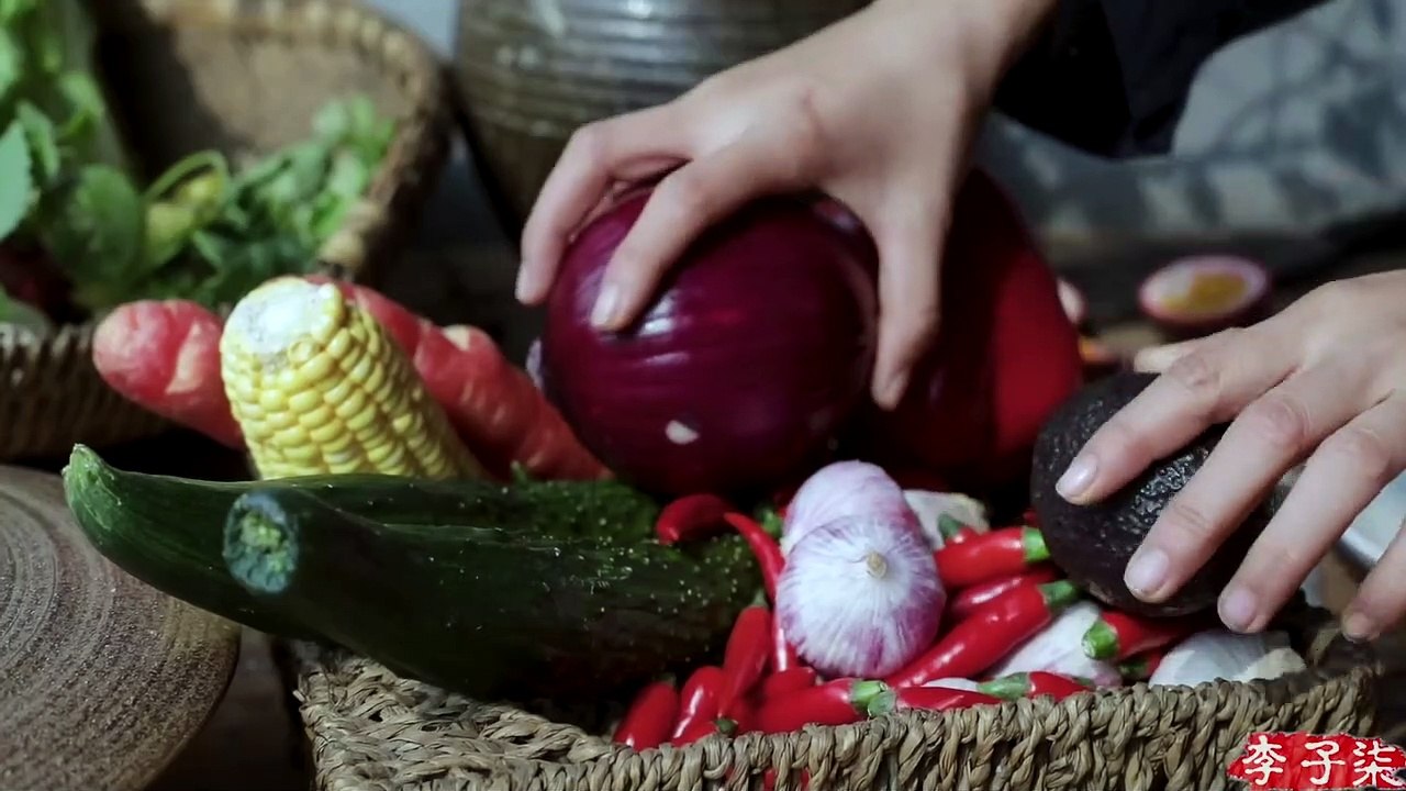 Différentes techniques pour un dîner de réveillon du Nouvel An, pour de joyeuses retrouvailles en famille et entre amis