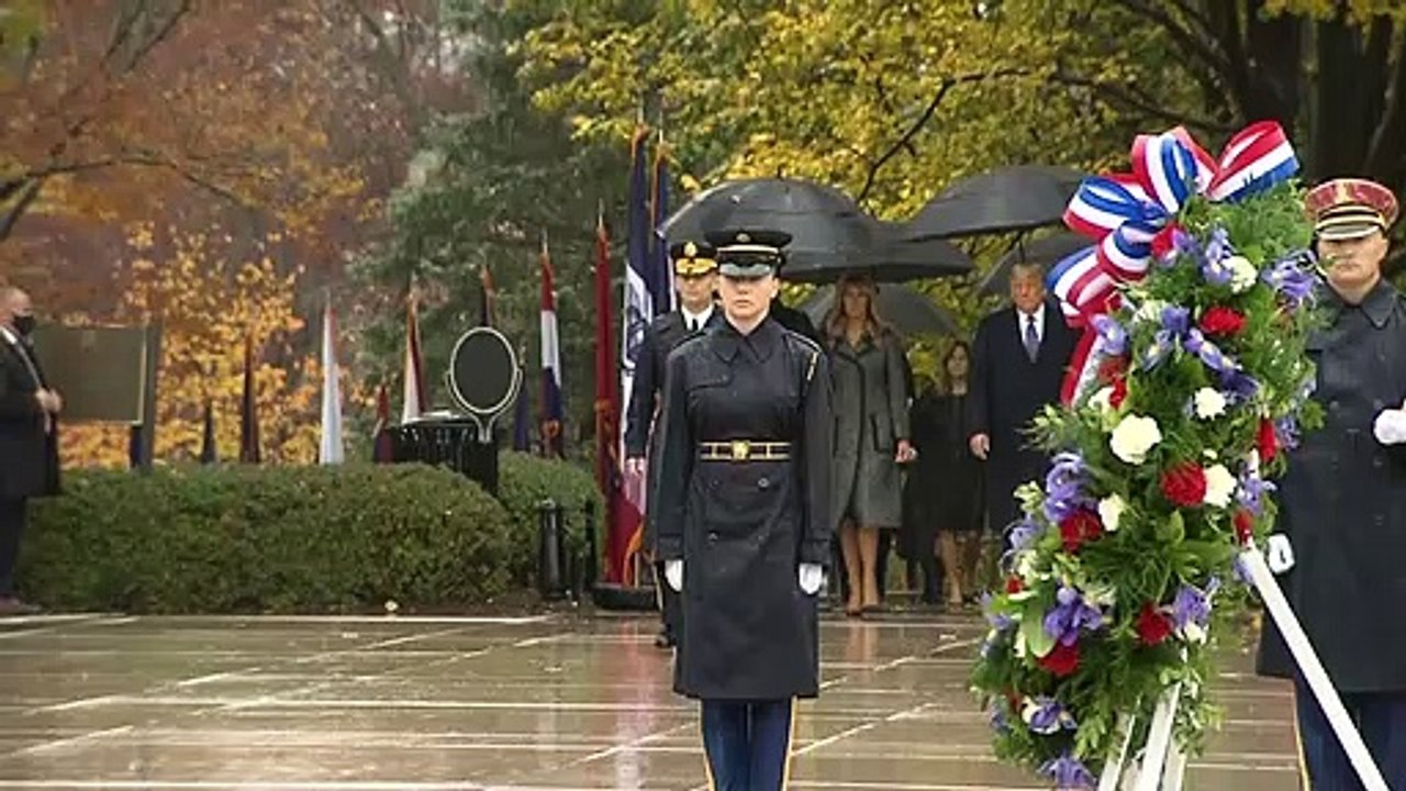 Trump bleibt bei erstem öffentlichen Auftritt nach Niederlage stumm