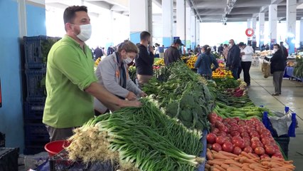 Vakaların arttığı İzmir'de pazar yerlerindeki denetimler sıklaştırıldı