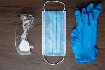 Les masques chirurgicaux seraient lavables jusqu'à 10 fois