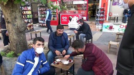 Uyarılara rağmen sigarayı elinden bırakmadı, cezayı yedi