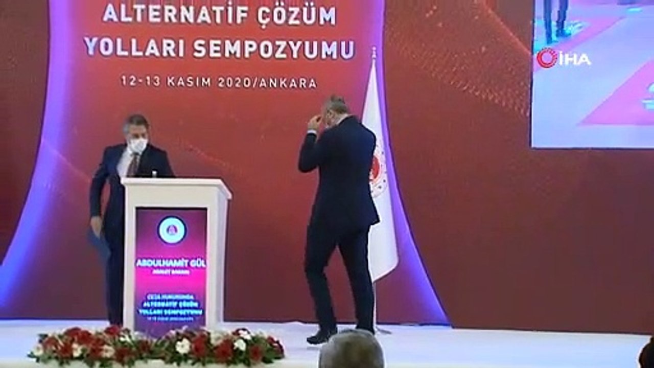 Reform mesajı veren Bakan Gül'den yargı mensuplarına: Bırakın adalet yerini bulsun, isterse kıyamet kopsun