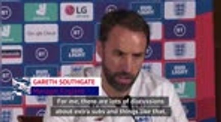 Télécharger la video: FOOTBALL: International Friendlies: Southgate takes swipe at football authorities