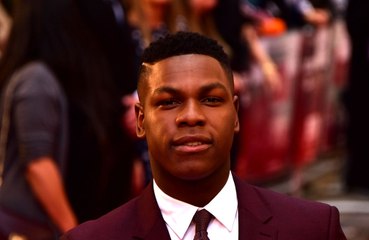 John Boyega : son père a été arrêté par la police sous ses yeux lorsqu'il était petit