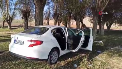 Ambulans helikopter ağaca çarpan otomobil sürücüsü için havalandı