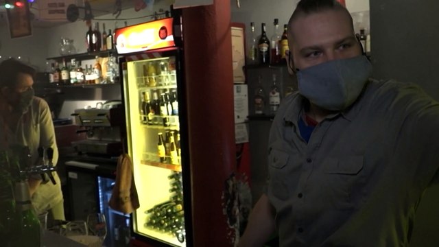 Vuelta de tuerca del Gobierno ultranacionalista húngaro que veta la adopción a parejas homosexuales