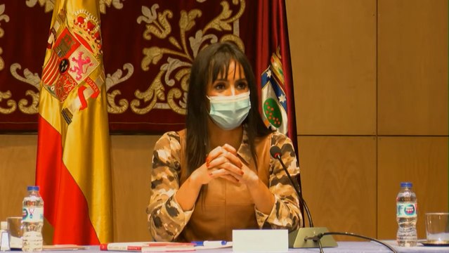 Villacís defiende adornar las calles con banderas de España por Navidad