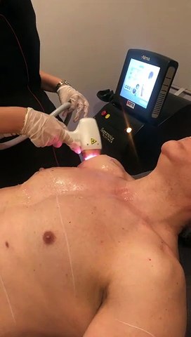 Erini aldagan qaroqchi bilan porno tomosha qiling