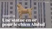Le président du Turkménistan inaugure une statue géante de chien en or
