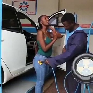 Ces fesses gonflables au cœur d'une polémique sur le web