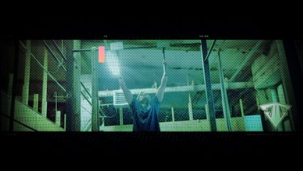 Aided pull ups with metal pipes