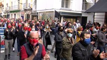 Hosteleros llenan las calles al grito de 'Sin ayudas, nos arruinan'