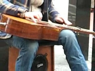 Musicien dans les rues de Dublin