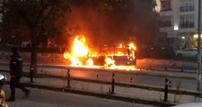Maltepe'de minibüs alev alev yandı, faciadan dönüldü