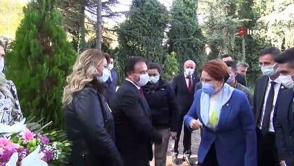 Télécharger la video: İYİ Parti Genel Başkanı Meral Akşener, 'HDP ve İYİ Parti'nin ortak anayasa taslağı hazırladı' iddialara Bilecik'te cevap verdi