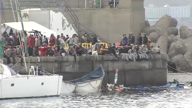 Defensa levanta un campamento militar para acoger a los migrantes que llegan a Canarias