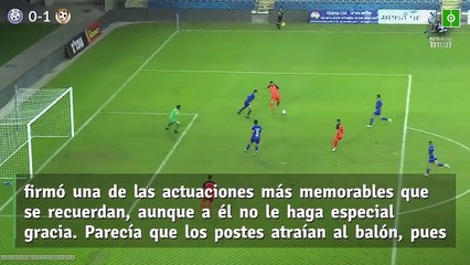 'Cầu thủ xui nhất thế giới'- 4 lần sút trúng cột dọc và xà ngang trong 5 phút