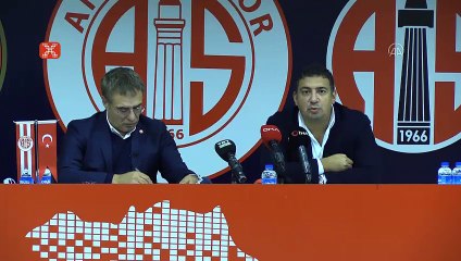Ersun Yanal: "Hedef zirveyi zorlayan bir takım"